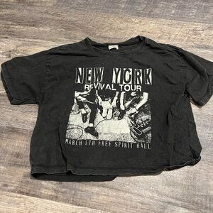 NEW YORK gray graphic tee slightly cropped